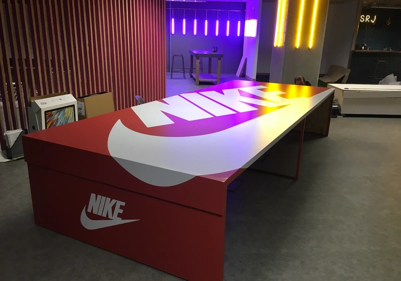  Nike